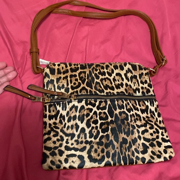 Leopard Crossbody Bag - Picture 1 of 4